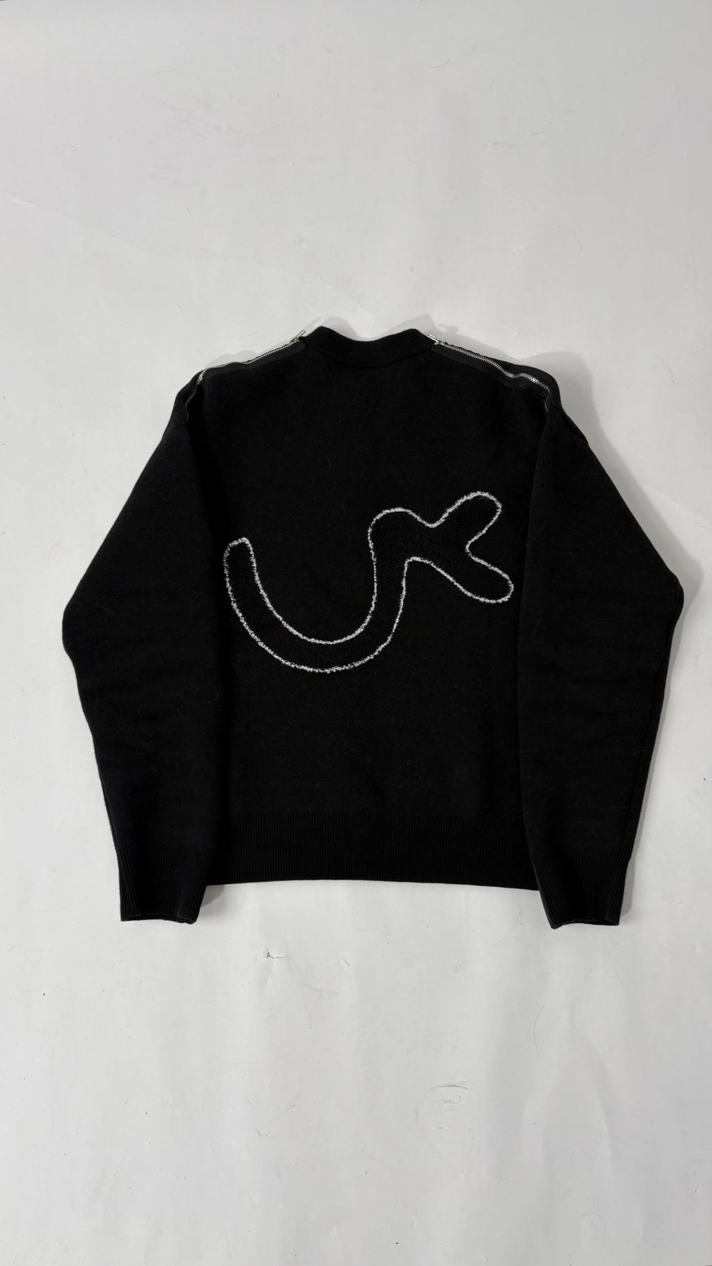 YUNO Zip Sweater - Yuno
